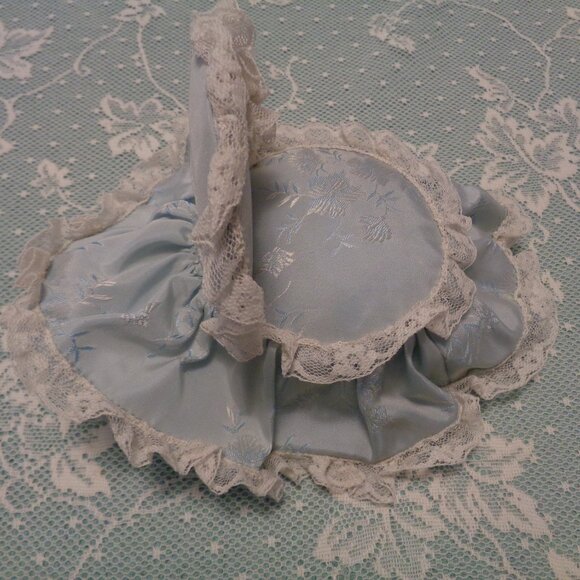 VINTAGE GLASS BUTTERFUL DISH & BLUE SATIN PIN CUSHIN - Picture 3 of 16